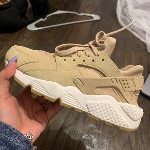 Tan Nike Huarache Shoes